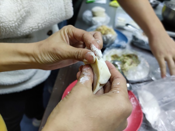 包水餃搓湯圓，歡歡樂樂鬧元宵！