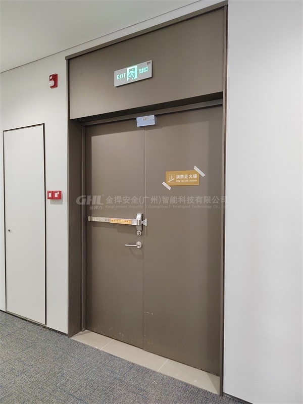 消防樓梯安全出口安裝報警推桿鎖