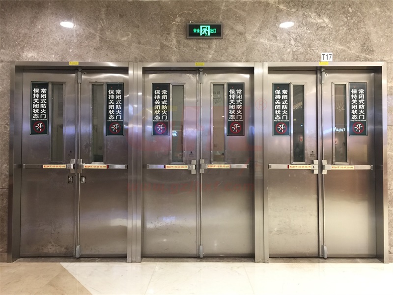 金捍力推桿鎖安裝穩(wěn)固，去年不松動(dòng)。