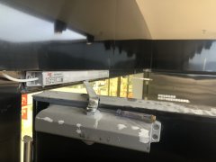 守護“生命之門”——金捍力電動閉門器