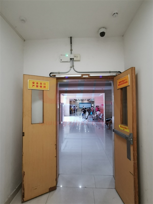 現(xiàn)場獨立聯(lián)動控制電動閉門器自動關閉防火門