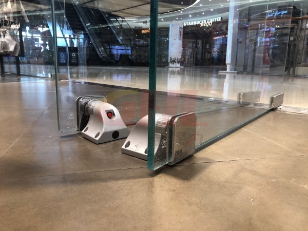 義烏世貿中心內安裝金捍力電磁門吸